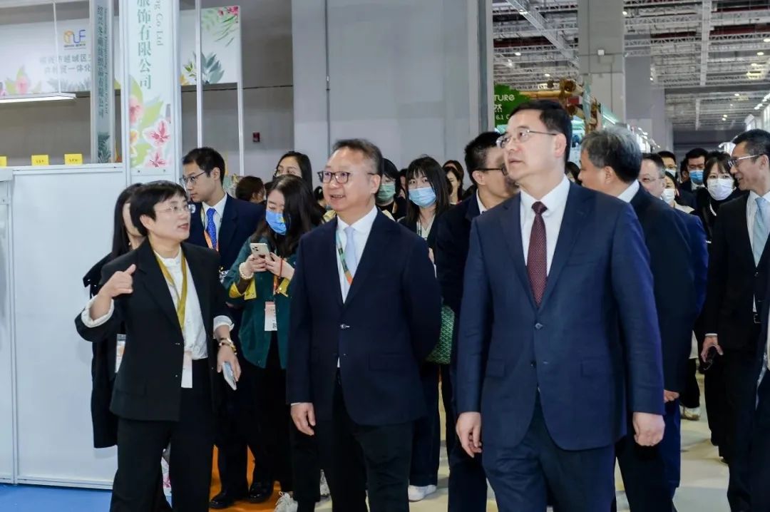 力為華夏添錦繡，織就神州好生活！2023中國(guó)紡聯(lián)春季聯(lián)展開(kāi)幕式暨棉紡消費(fèi)季活動(dòng)啟動(dòng)儀式舉行