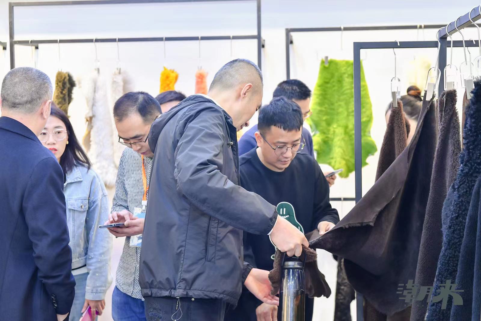 躍新永續(xù) 生態(tài)時(shí)尚--2023海寧中國國際皮革毛皮時(shí)裝面輔料展，匯聚可持續(xù)發(fā)展潮力量