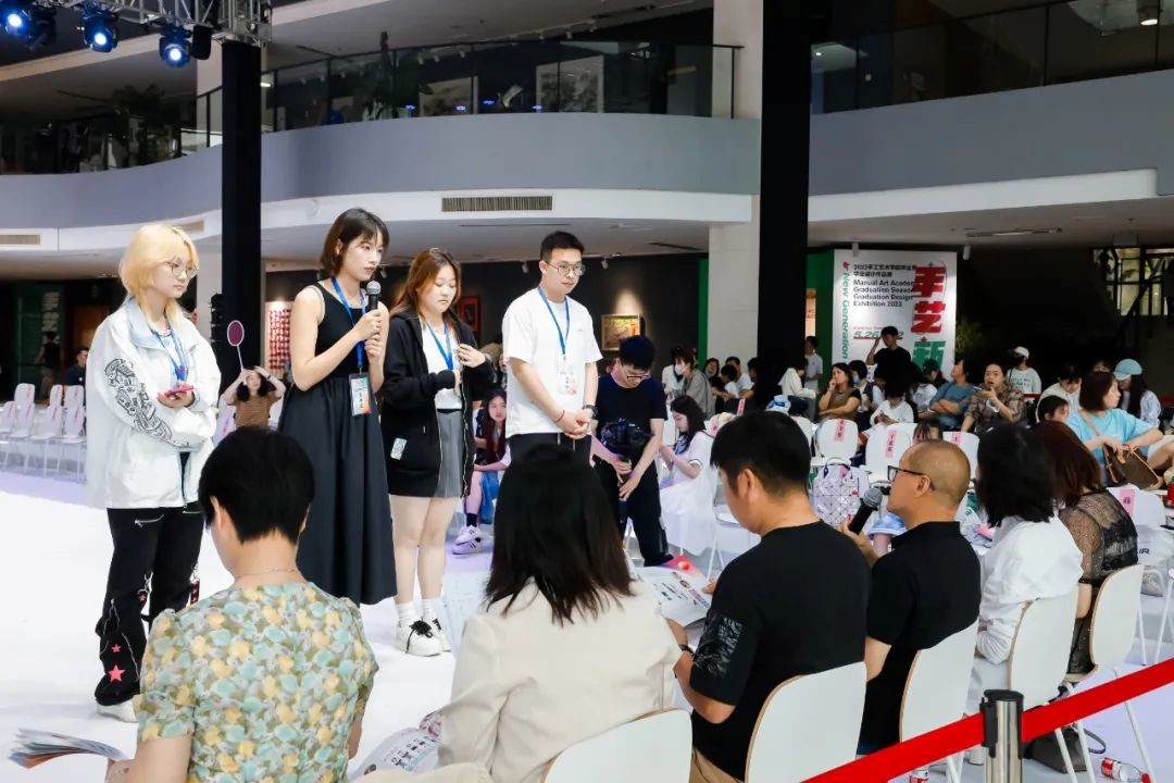 青&ldquo;設(shè)&rdquo;飛揚(yáng) | 2023&ldquo;青田&middot;蘇工美杯&rdquo;江蘇省校服職業(yè)技能定制賽暨江蘇省服裝院校學(xué)生設(shè)計(jì)大賽決賽圓滿(mǎn)落幕！