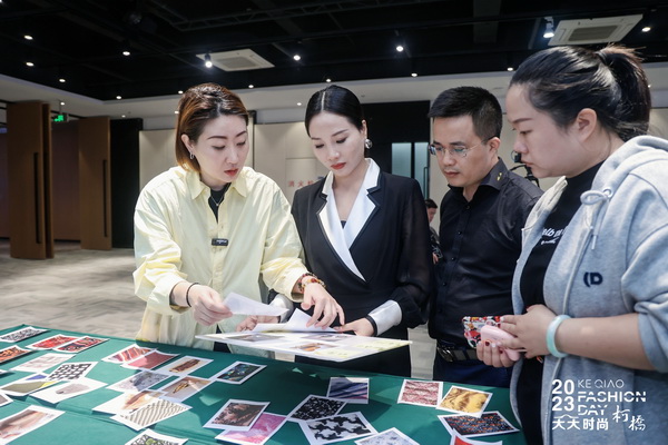 理論精講，實戰(zhàn)賦能！柯橋天天時尚啟迪秋冬女裝面料開發(fā)新思路