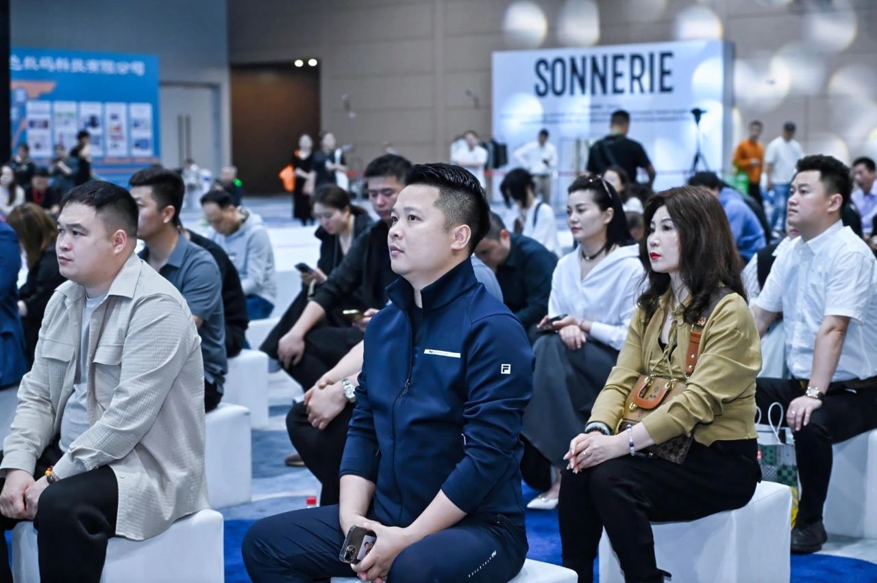 好面料在柯橋聚集2024中國(guó)面料之星啟動(dòng)儀式暨知名服飾品牌趨勢(shì)交流分享會(huì)在紹興國(guó)際會(huì)展中心成功舉辦。