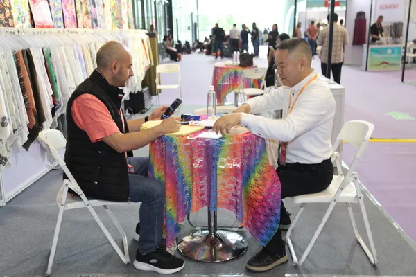 向&ldquo;新&rdquo;而生 逐&ldquo;質(zhì)&rdquo;而行！2024中國紹興柯橋國際紡博會（春季） 隆重開幕