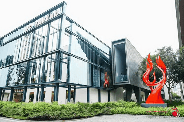 中國(guó)流行面料如何煥新當(dāng)代設(shè)計(jì)？聯(lián)動(dòng)雅瑩集團(tuán)，這場(chǎng)評(píng)審會(huì)為好創(chuàng)意持續(xù)加碼