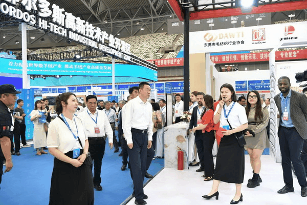 36家毛織企業(yè)抱團參展中國（鄂爾多斯）國際羊絨羊毛展覽會，提升大朗品牌知名度 