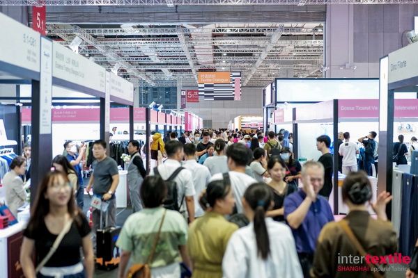 超10萬名觀眾參觀2024intertextile秋冬面輔料展 | 2025上海、深圳兩地三展新程再啟