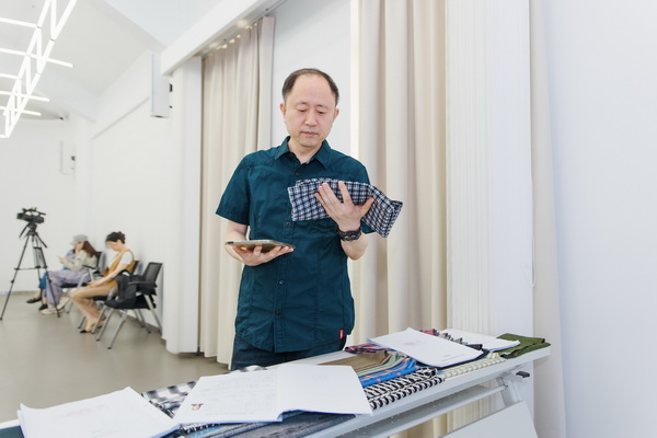 挖掘創(chuàng)新人才，激發(fā)產(chǎn)業(yè)活力！&ldquo;第十屆（2025年）十佳紡織面料設(shè)計(jì)師及培養(yǎng)先進(jìn)單位評(píng)選&rdquo;評(píng)審會(huì)于柯橋舉行