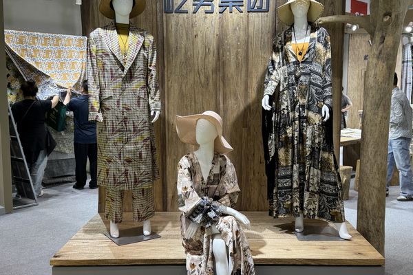 商貿(mào)對(duì)接超預(yù)期，產(chǎn)業(yè)鏈協(xié)同創(chuàng)新再升級(jí)！2025柯橋春季國際紡博會(huì)圓滿落幕