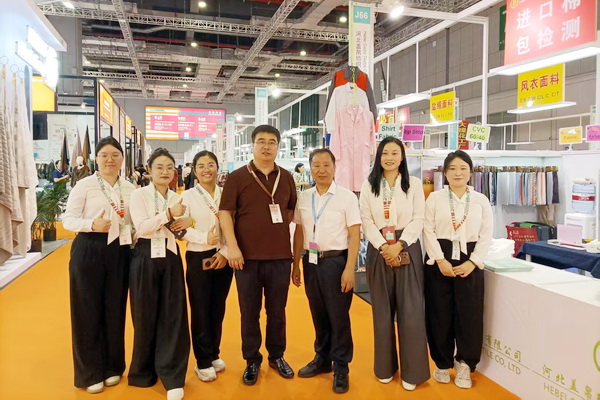 40余家石家莊紡服企業(yè)齊聚滬上，成為中紡聯(lián)秋季聯(lián)展上靚麗的風(fēng)景線