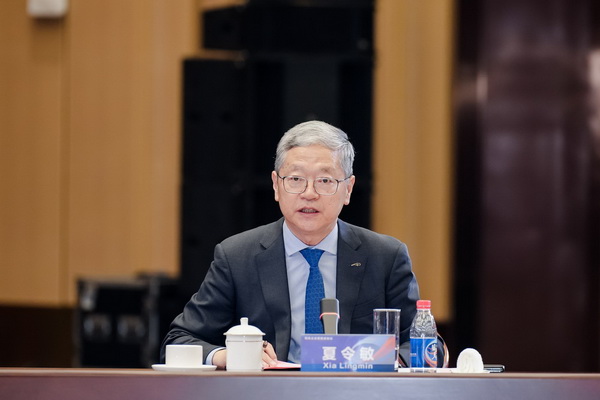 開放競(jìng)合 共鏈未來(lái)--2025知名企業(yè)家圓桌會(huì)議擘畫紡織產(chǎn)業(yè)新格局