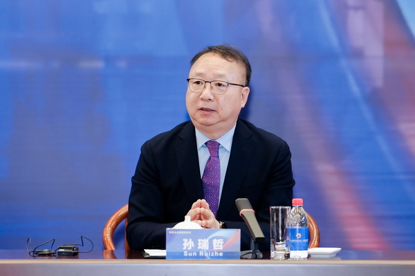 開放競(jìng)合 共鏈未來(lái)--2025知名企業(yè)家圓桌會(huì)議擘畫紡織產(chǎn)業(yè)新格局