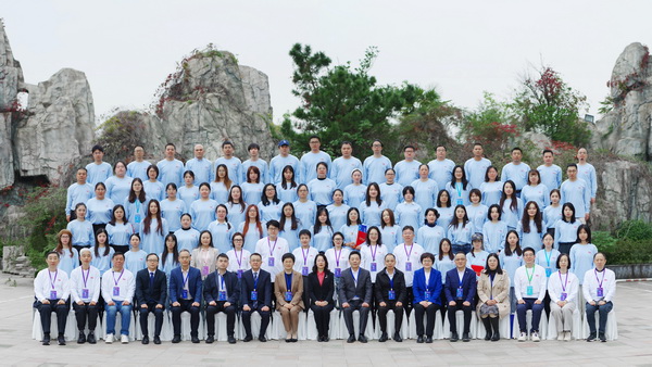 紋創(chuàng)新象，挖掘創(chuàng)意設(shè)計(jì)人才！2025年紡織行業(yè)紡織面料設(shè)計(jì)師（圖案設(shè)計(jì)）職業(yè)技能競(jìng)賽全國(guó)決賽順利舉行